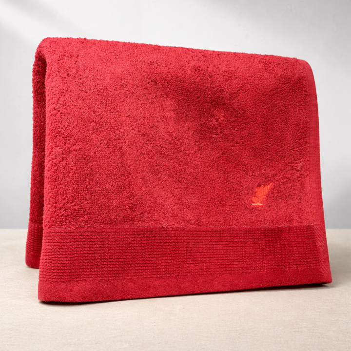 Premium Soft Cotton Bath Towel – Luxury Red | Super Absorbent & Quick Dry